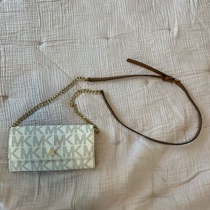 BODY CROSS MICHEAL KORS PURSE